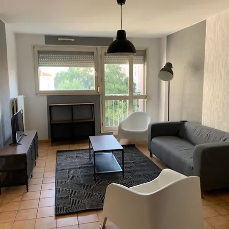 Calme Privee Avec Lit Double En Colocation * Нанси