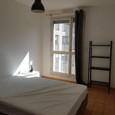 Calme Privee Avec Lit Double En Colocation Проживание в семье Нанси