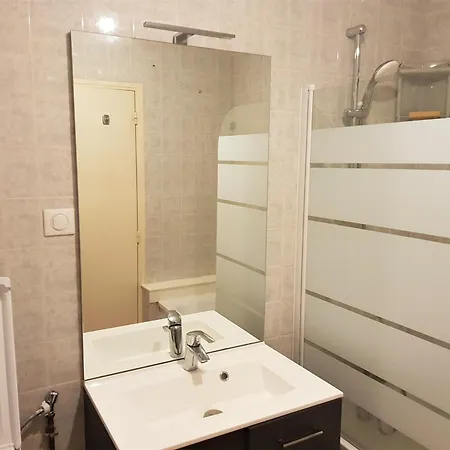 Standard 3 Avec Lit Double 3 A 6 Personnes * Nancy